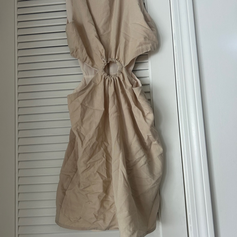 Elegant Tan Sleeveless Dress